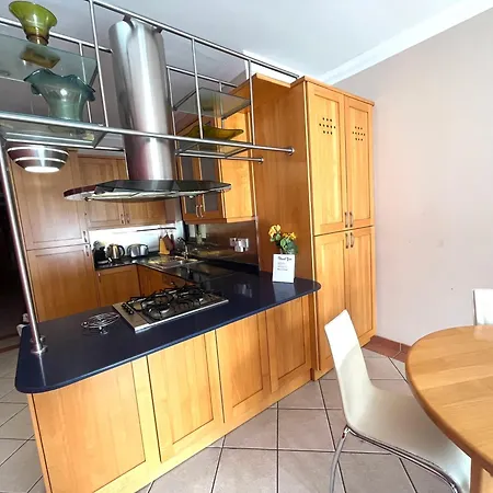 Apartment-brown With Sharing Terrace Camping